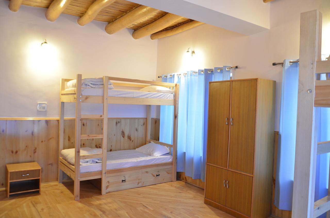 Raybo Hostel Λεχ Εξωτερικό φωτογραφία