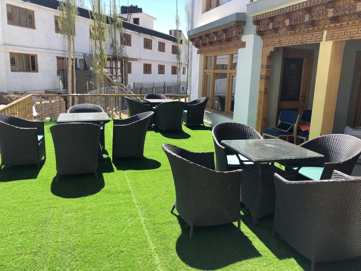 Raybo Hostel Λεχ Εξωτερικό φωτογραφία
