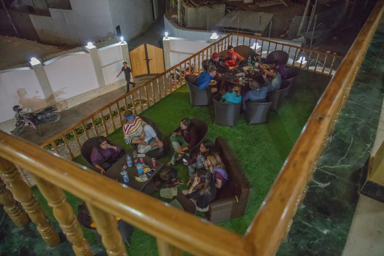 Raybo Hostel Λεχ Εξωτερικό φωτογραφία